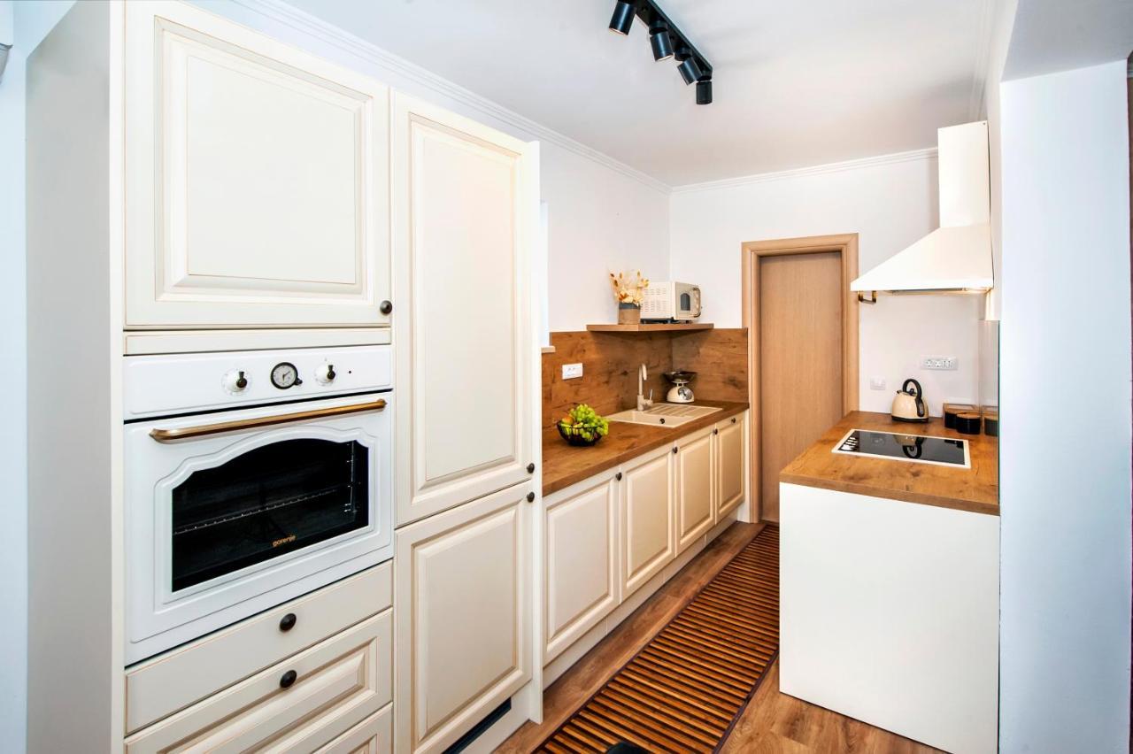 Apartment Miral Ровиньско село Экстерьер фото