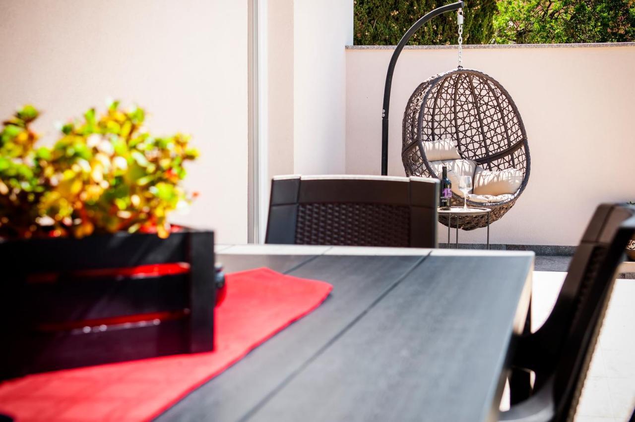 Apartment Miral Ровиньско село Экстерьер фото